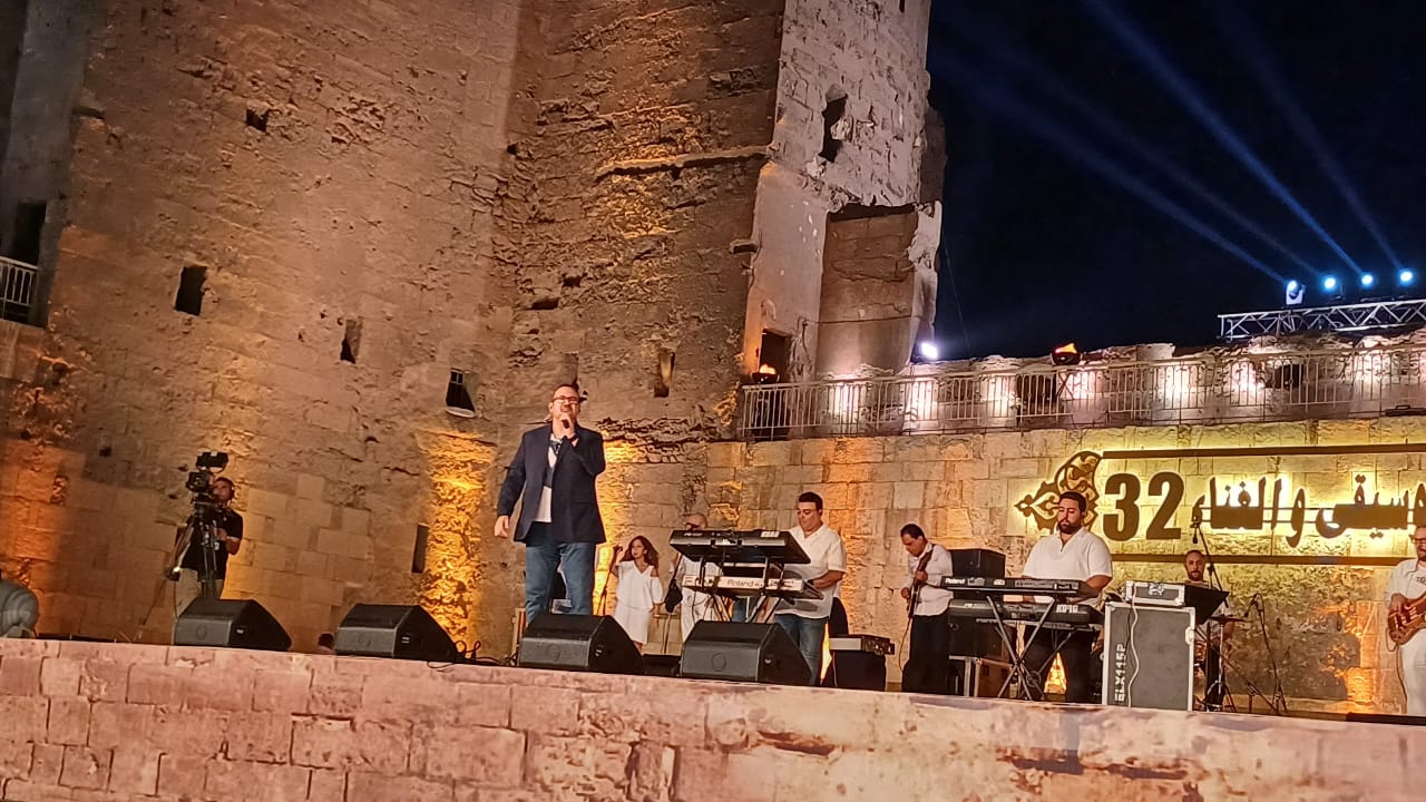 Citadel Magic: Hesham Abbas Sings Salah El-Sharnoubi’s Timeless Nineties Hits