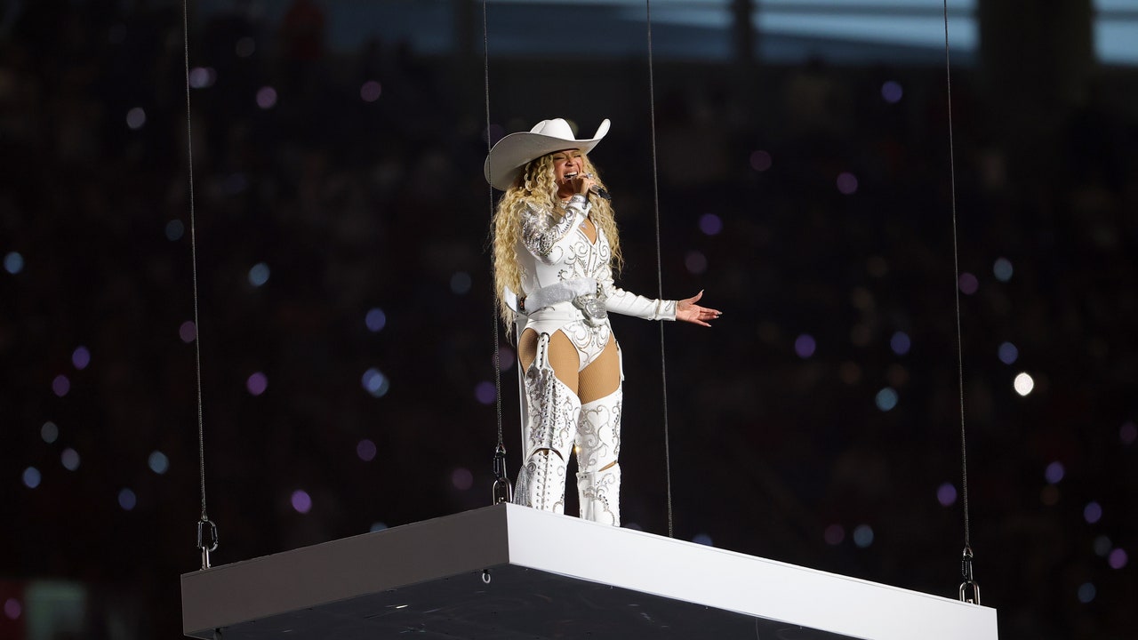 Beyoncé Announces Cowboy Carter Tour