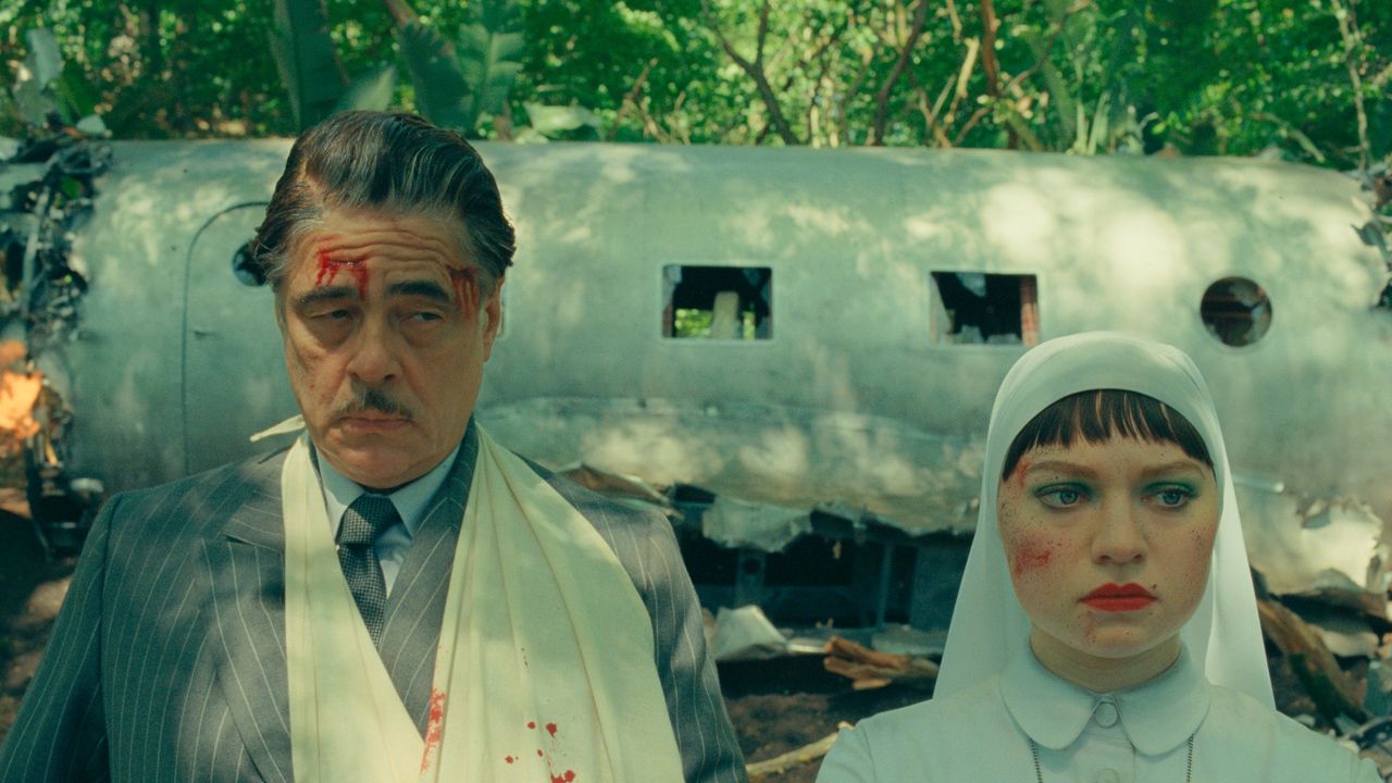 Wes Anderson Takes On the Oligarchs in The Phoenician Scheme