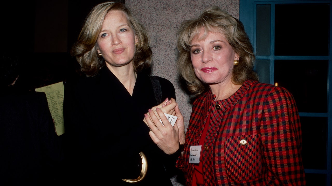 How Barbara Walters Fought for—and Against—TV’s Other Top Female News Anchors