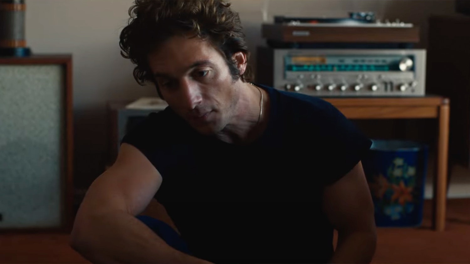 Jeremy Allen White Is Bruce Springsteen