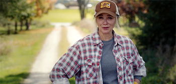 Official Trailer for Farm Comedy ‘Loathe Thy Neighbor’ w/ Lauren Holly