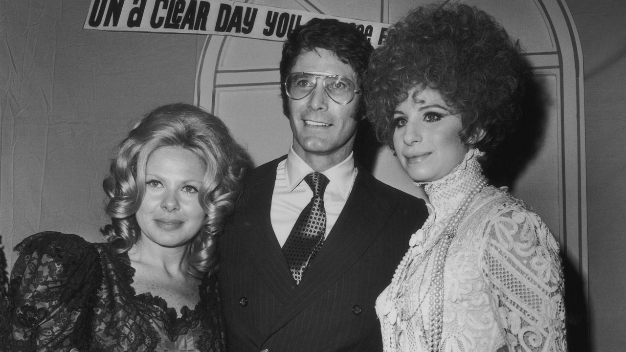 Power and Panache: Superagent Sue Mengers’s Rise and Fall