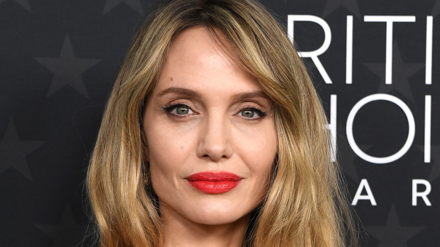 Angelina Jolie To Lead Doug Liman Spy Movie The Initiative