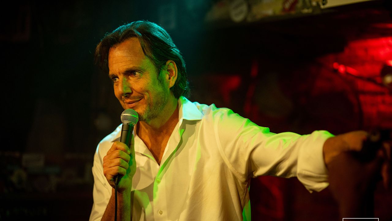 Bradley Cooper and Will Arnett Storm the Stand-Up Stage in ‘Is This Thing On?’