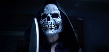 Jessica Clement in Babysitter Horror Film ‘Night of the Reaper’ Trailer
