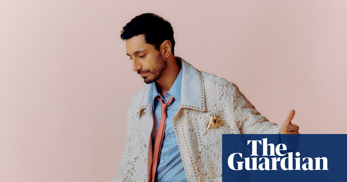 ‘The dream is to be a standup, but everyone who knows me says: Please don’t’ – Riz Ahmed on chaos, comedy, and defying categorisation | Riz Ahmed ‘The dream is to be a standup, but everyone who knows me says: Please don’t’ – Riz Ahmed on chaos, comedy, and defying categorisation | Riz Ahmed