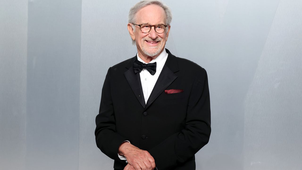 Steven Spielberg Shares His Love For Dune, Frankenstein, and Weapons Steven Spielberg Shares His Love For Dune, Frankenstein, and Weapons