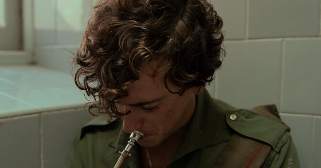 ‘La Bola Negra’ review: Penelope Cruz and Guitarricadelafuente star in sprawling exploration of Spain’s queer culture | Reviews ‘La Bola Negra’ review: Penelope Cruz and Guitarricadelafuente star in sprawling exploration of Spain’s queer culture | Reviews