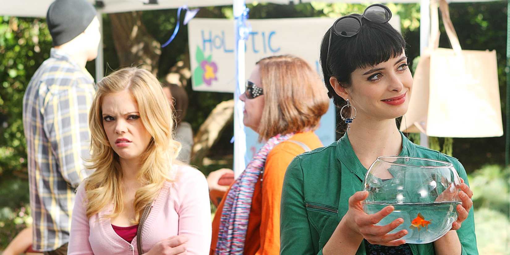 7 Cancelled Sitcoms You Can Watch for Free Right Now 7 Cancelled Sitcoms You Can Watch for Free Right Now