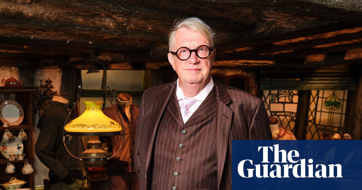 Mark Williams: ‘I browsed tractor magazines with Robbie Coltrane on the set of Harry Potter’ | Harry Potter Mark Williams: ‘I browsed tractor magazines with Robbie Coltrane on the set of Harry Potter’ | Harry Potter