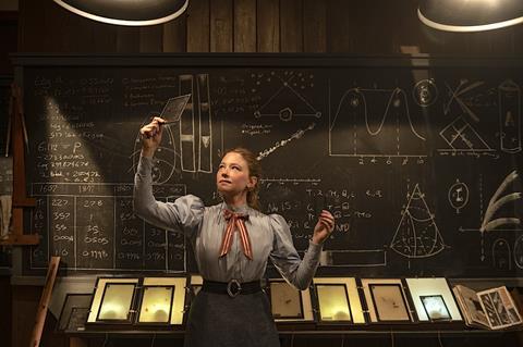 ‘Virginia Woolf’s Night & Day’ review: A spirited Haley Bennett helps lift weighty adaptation | Reviews ‘Virginia Woolf’s Night & Day’ review: A spirited Haley Bennett helps lift weighty adaptation | Reviews