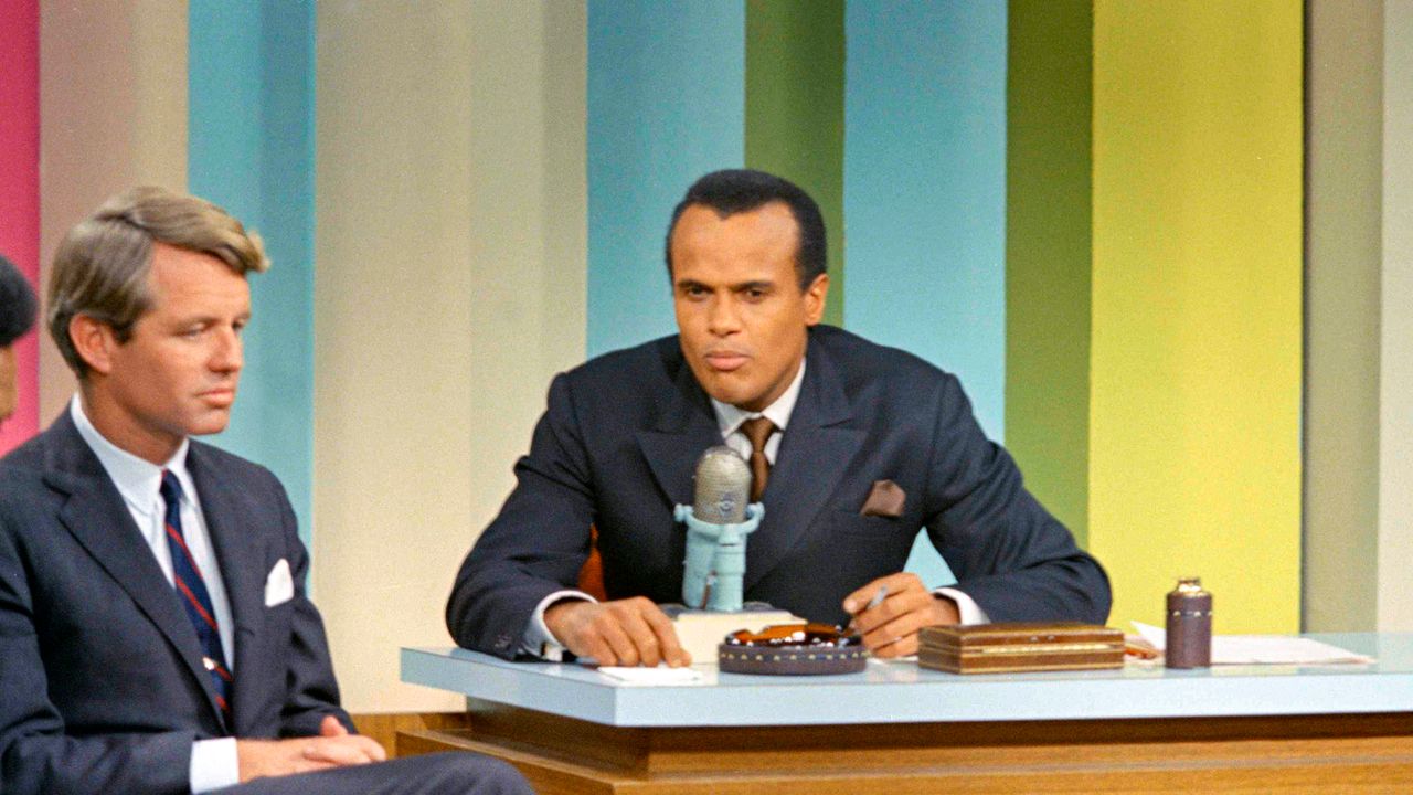 Harry Belafonte Hosted Everyone From Robert F. Kennedy and Paul Newman to Martin Luther King Jr. on ‘The Tonight Show’ Harry Belafonte Hosted Everyone From Robert F. Kennedy and Paul Newman to Martin Luther King Jr. on ‘The Tonight Show’