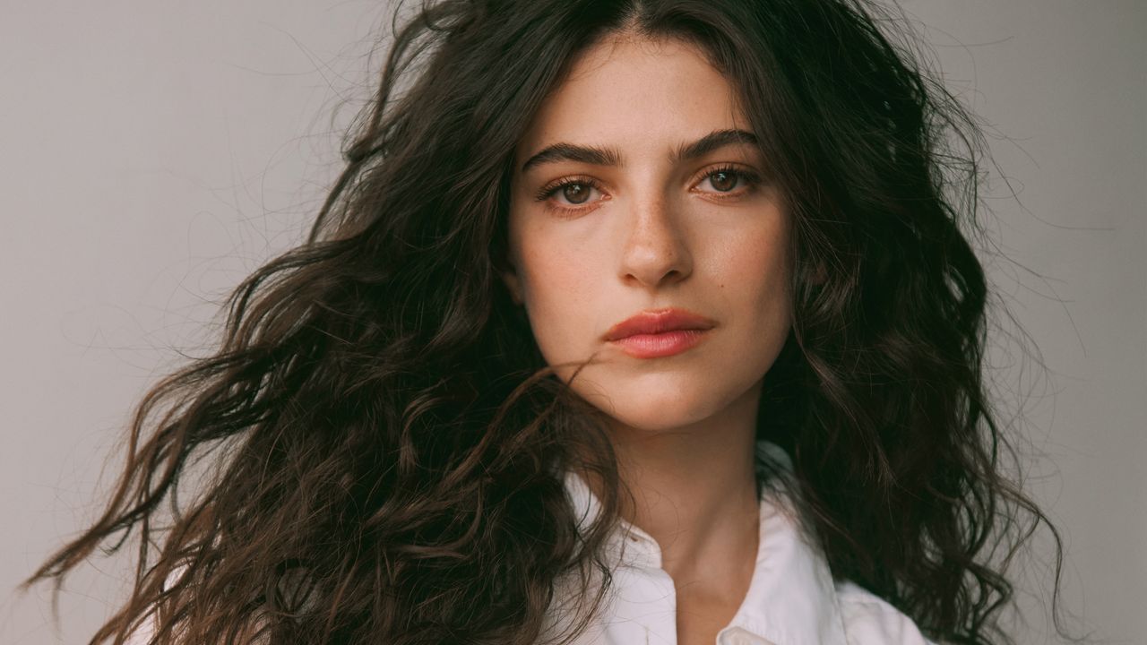 ‘Sterling Point’ Star Ella Rubin Might Be Your Post-‘Off Campus’ Obsession ‘Sterling Point’ Star Ella Rubin Might Be Your Post-‘Off Campus’ Obsession