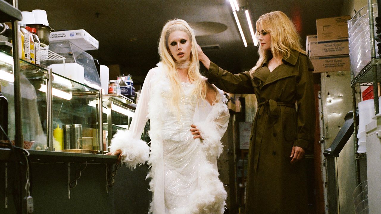 Nicole Kidman Goes to the Club in Video for Troye Sivan’s Up-to-date Single, ‘She’s the Best’ Nicole Kidman Goes to the Club in Video for Troye Sivan’s Up-to-date Single, ‘She’s the Best’