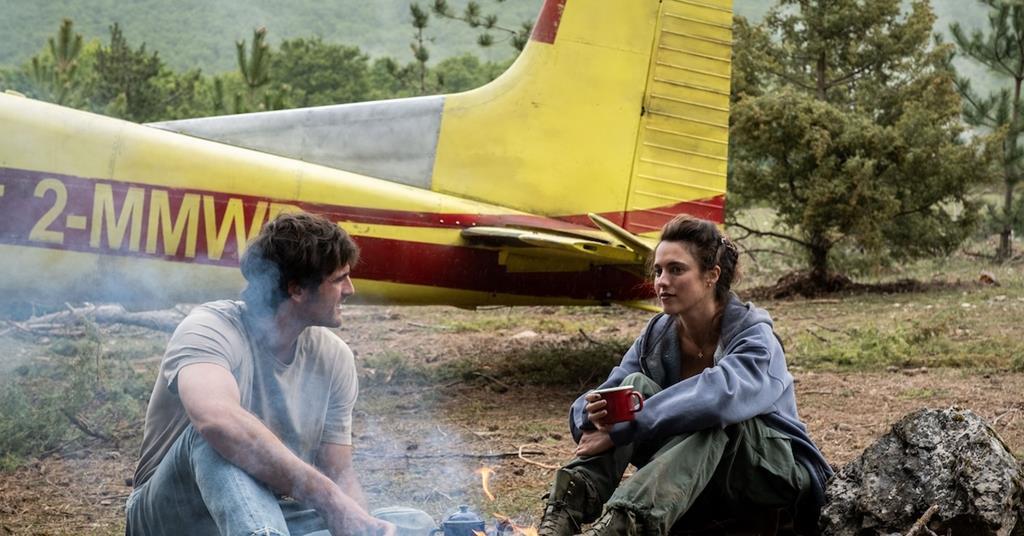 ‘The Dog Stars’ review: Jacob Elordi and Margaret Qualley navigate the apocalypse in muted, tender Ridley Scott drama | Reviews ‘The Dog Stars’ review: Jacob Elordi and Margaret Qualley navigate the apocalypse in muted, tender Ridley Scott drama | Reviews