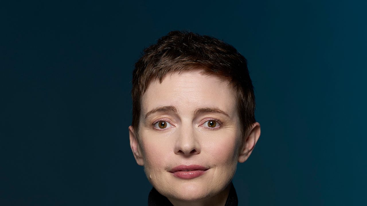 Emily St. John Mandel Wrote the End of the World—Again Emily St. John Mandel Wrote the End of the World—Again
