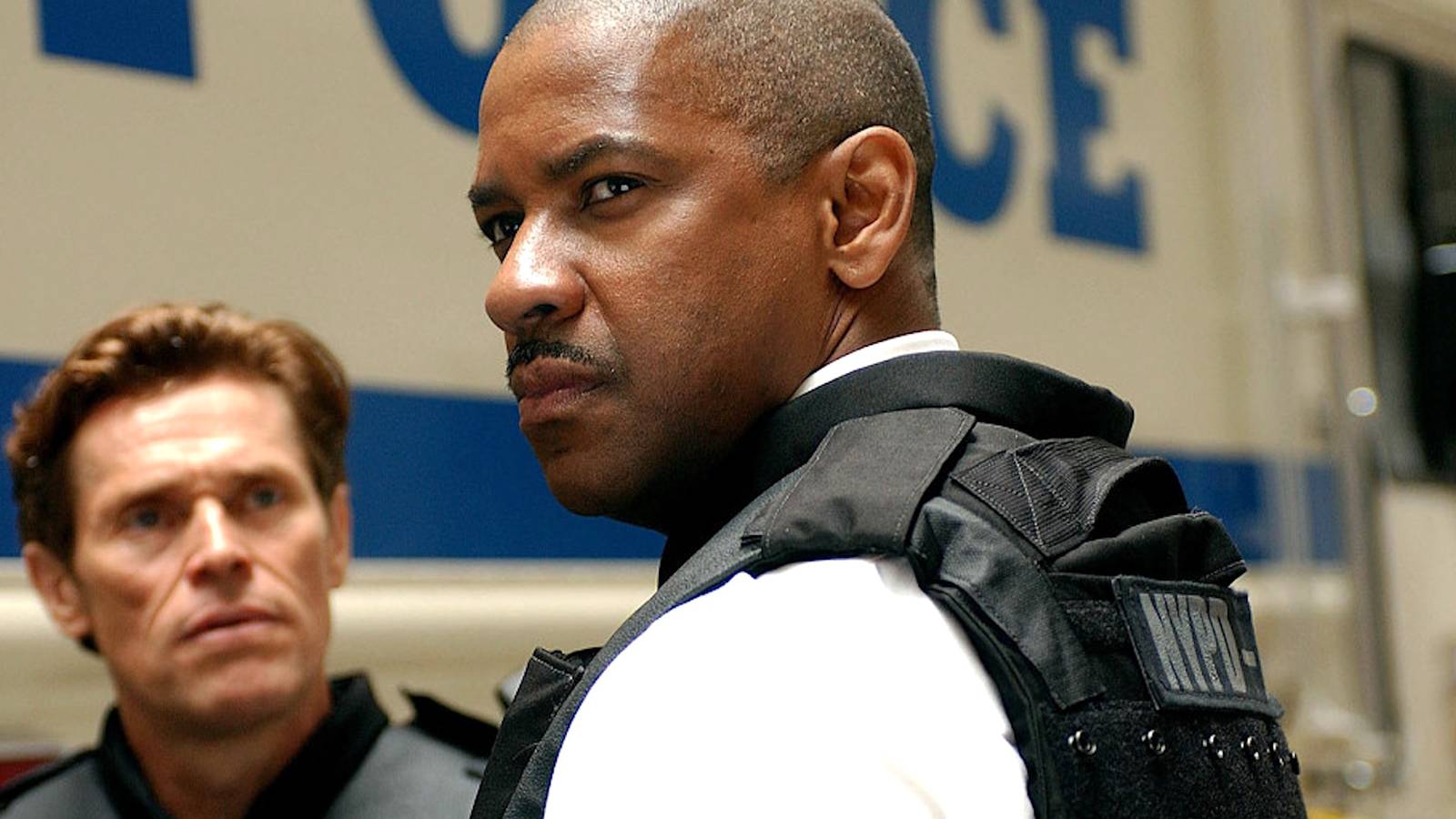 Denzel Washington’s 129-Minute Crime Thriller Classic Locks in Modern Release After 20 Years