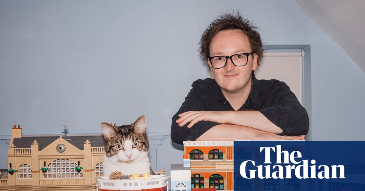 ‘It’s frustrating to see immoral videos do so well’: how YouTube sensation Half-Asleep Chris sent a rollercoaster to space and made Bella the cat a star | Culture ‘It’s frustrating to see immoral videos do so well’: how YouTube sensation Half-Asleep Chris sent a rollercoaster to space and made Bella the cat a star | Culture